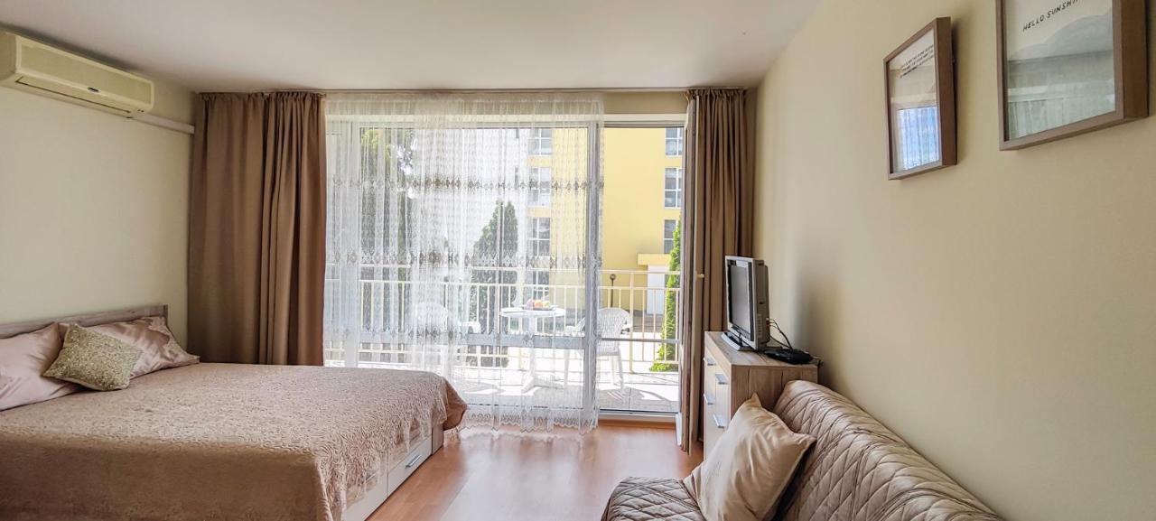 Crown And Imperial Apartments Свети-Влас Экстерьер фото
