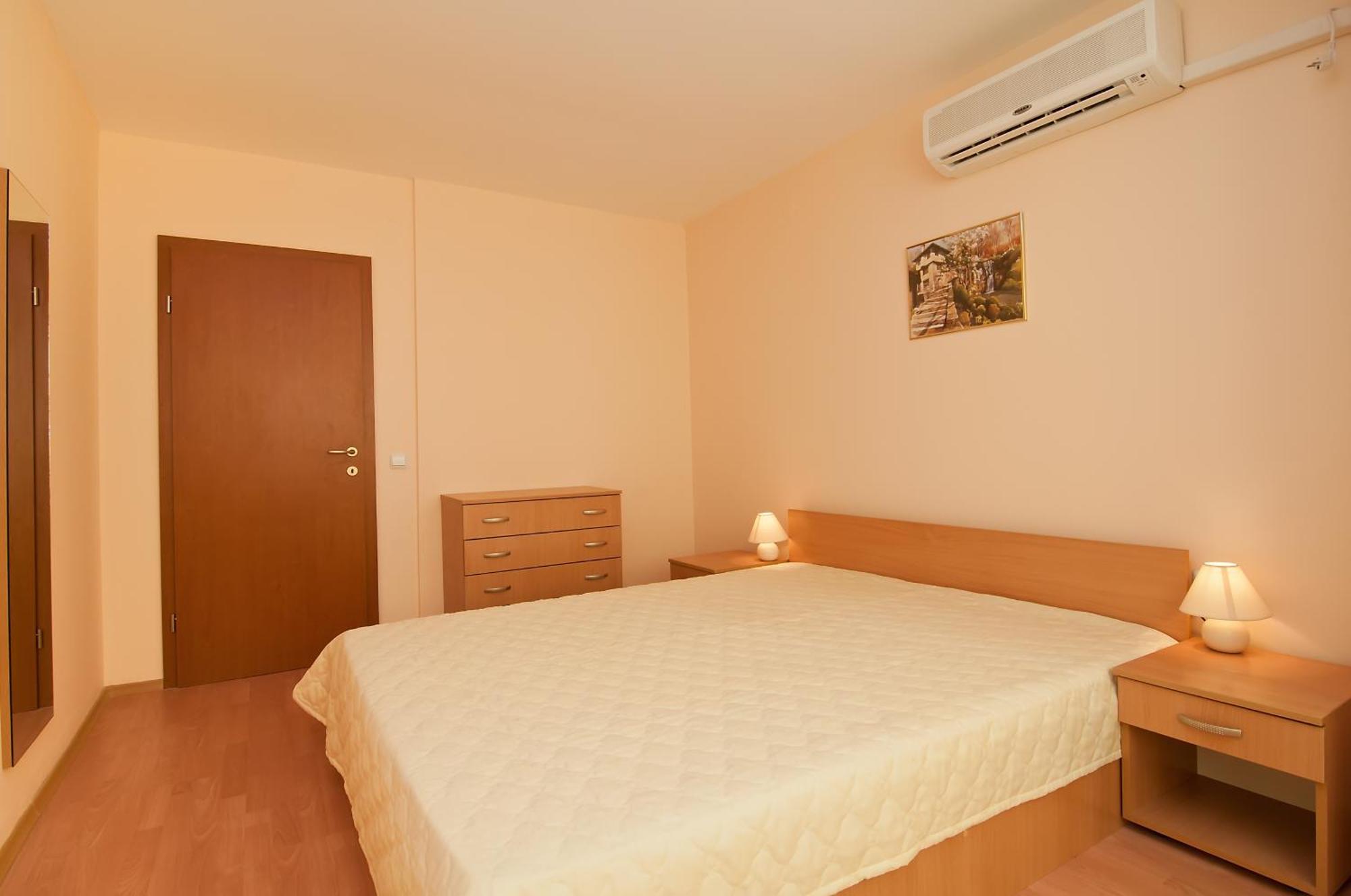 Crown And Imperial Apartments Свети-Влас Экстерьер фото
