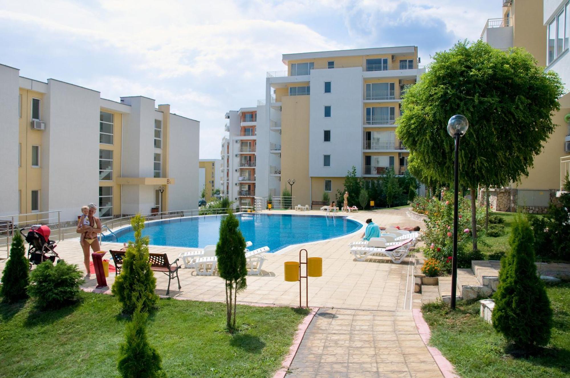 Crown And Imperial Apartments Свети-Влас Экстерьер фото
