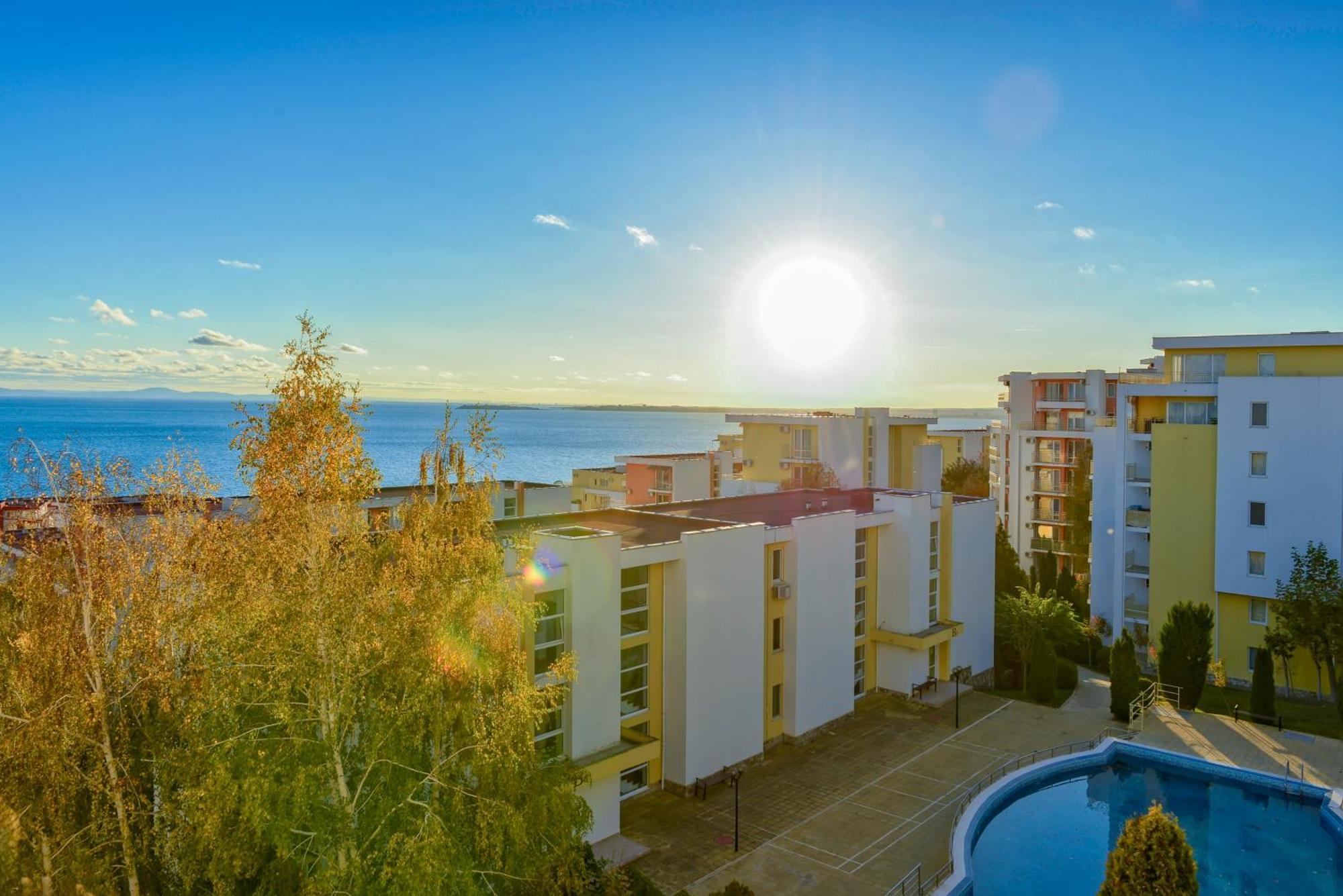 Crown And Imperial Apartments Свети-Влас Экстерьер фото