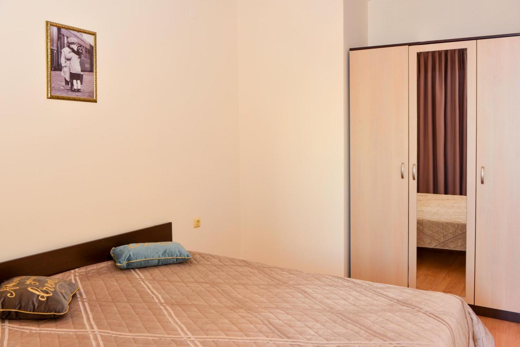 Crown And Imperial Apartments Свети-Влас Экстерьер фото