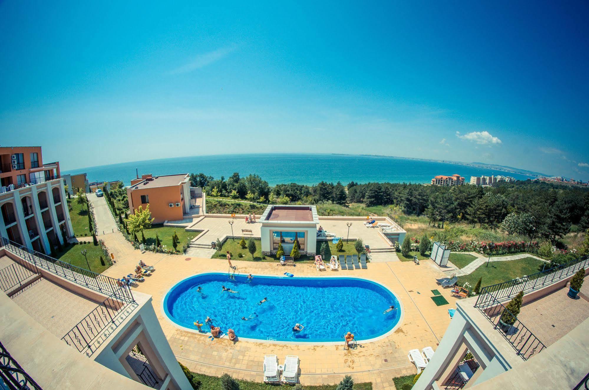 Crown And Imperial Apartments Свети-Влас Экстерьер фото
